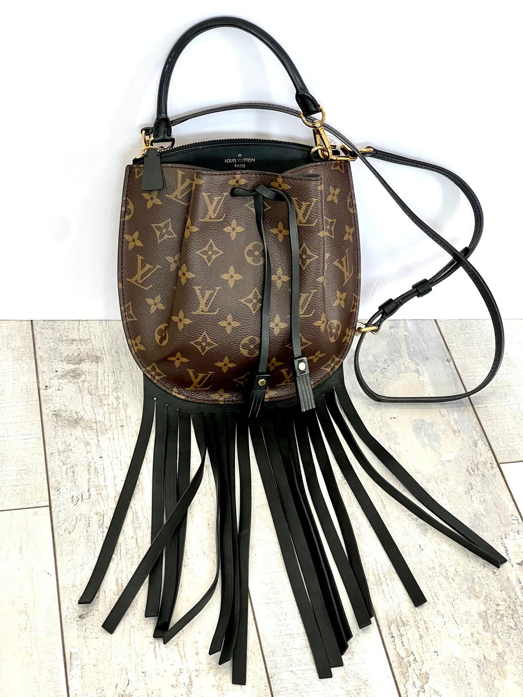 LOUIS VUITTON LV MONOGRAM NEO FRINGE BAG