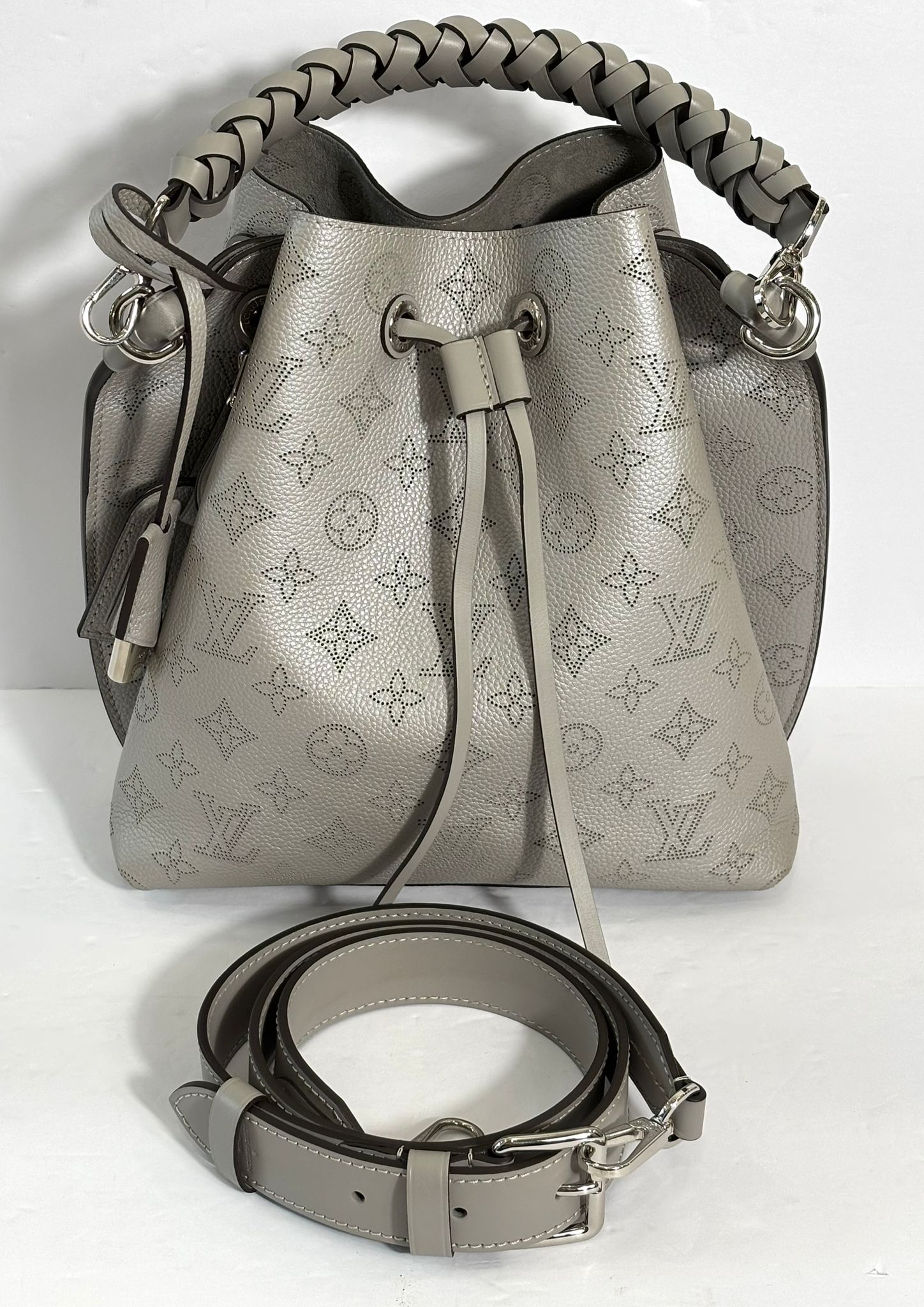 LOUIS VUITTON MURIA BUCKET BAG