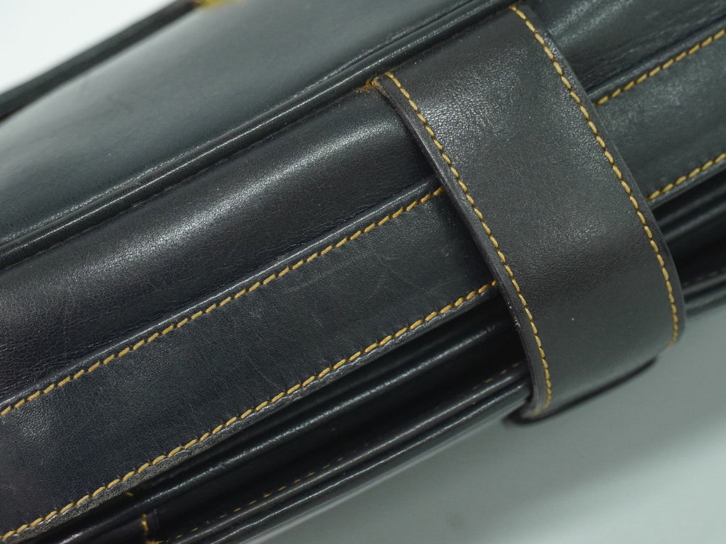 Gucci Vintage Shoulder Bag Leather Navy Leather Shoulder Bag Bag (Pre-Owned)