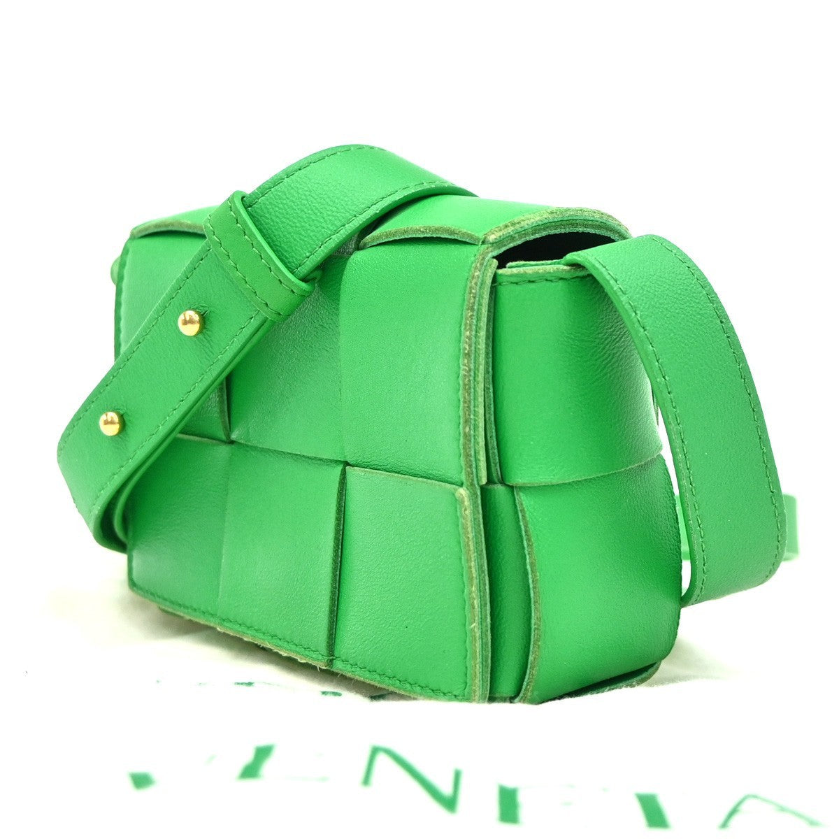 Bottega Veneta Cassette Crossbody Bag Maxi Intrecciato Leather Green Leather Shoulder Bag Bag (Pre-Owned)