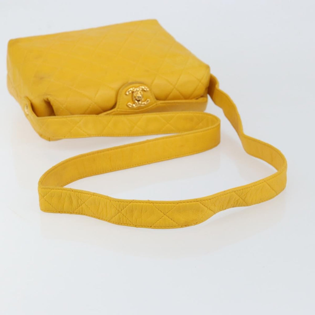 Chanel Vintage Cc Fold Over Shoulder Bag Quilted Lambskin Yellow Leather Shoulder Bag Bag (Pre-Owned)