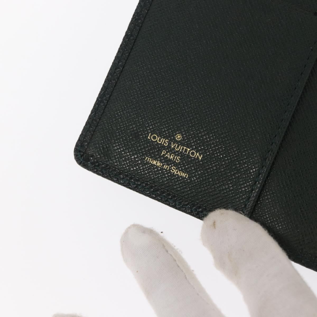 Louis Vuitton Agenda Cover Taiga Leather Green Leather Wallets Accessory (Pre-Owned)