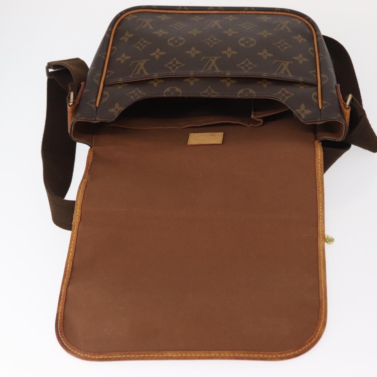 Louis Vuitton Bosphore Messenger Bag Monogram Canvas Brown Canvas Shoulder Bag Bag (Pre-Owned)