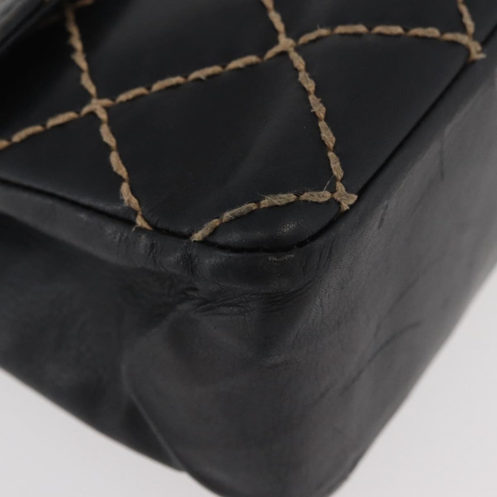 Chanel Chanel Matelassé Cuir Noir Black Leather Black Leather Handbag (Pre-Owned)