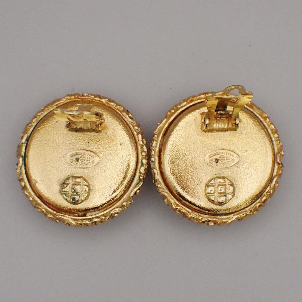 Chanel Vintage Cc Logo Round Clip-On Earrings Metal With Crystals Gold Gold_Plated,Pearl Earrings Jewelry (Pre-Owned)