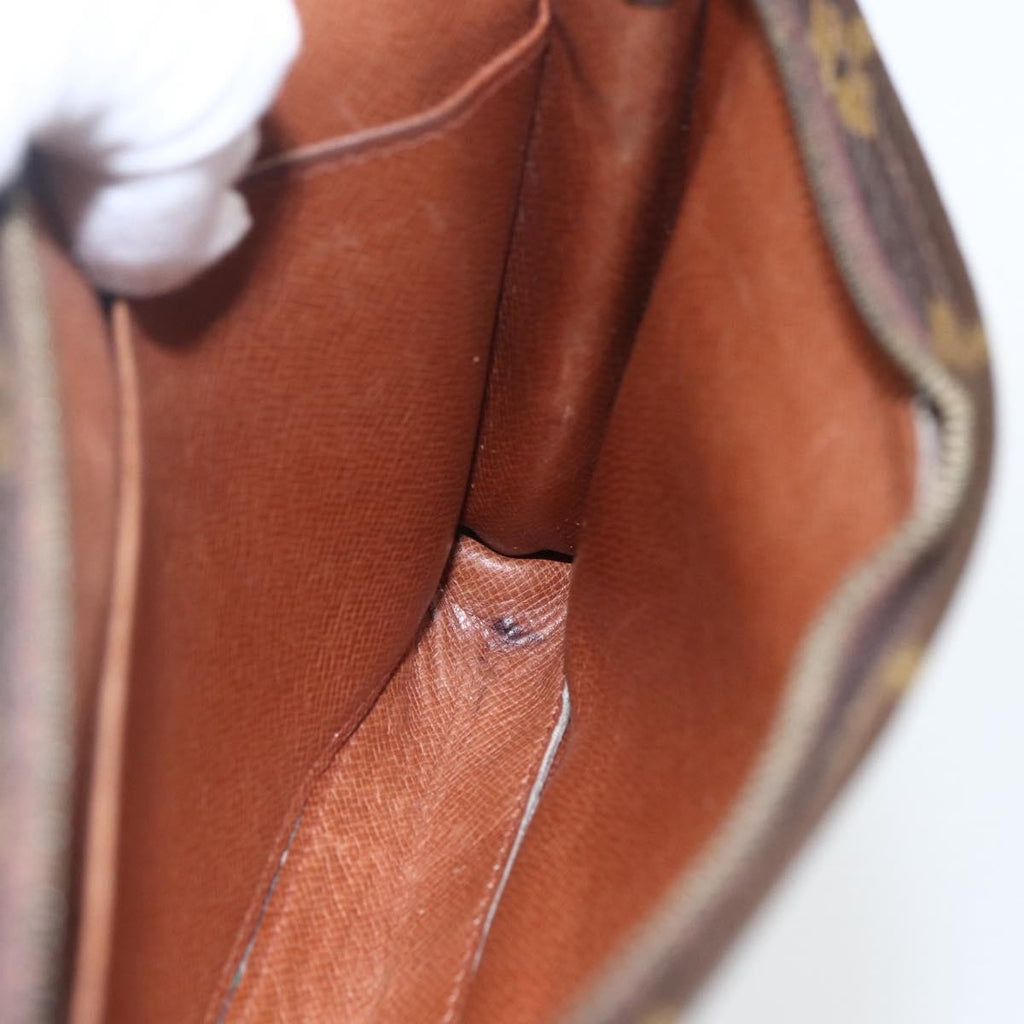 Louis Vuitton Toiletry Pouch Monogram Canvas Brown Canvas Clutche & Pouche Bag (Pre-Owned)