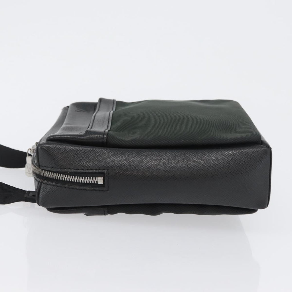 Louis Vuitton Sayan Messenger Bag Taiga Leather And Canvas Black Leather Shoulder Bag Bag (Pre-Owned)