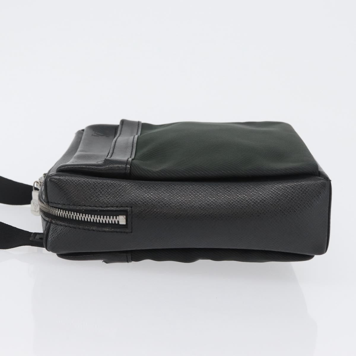 Louis Vuitton Sayan Messenger Bag Taiga Leather And Canvas Black Leather Shoulder Bag Bag (Pre-Owned)