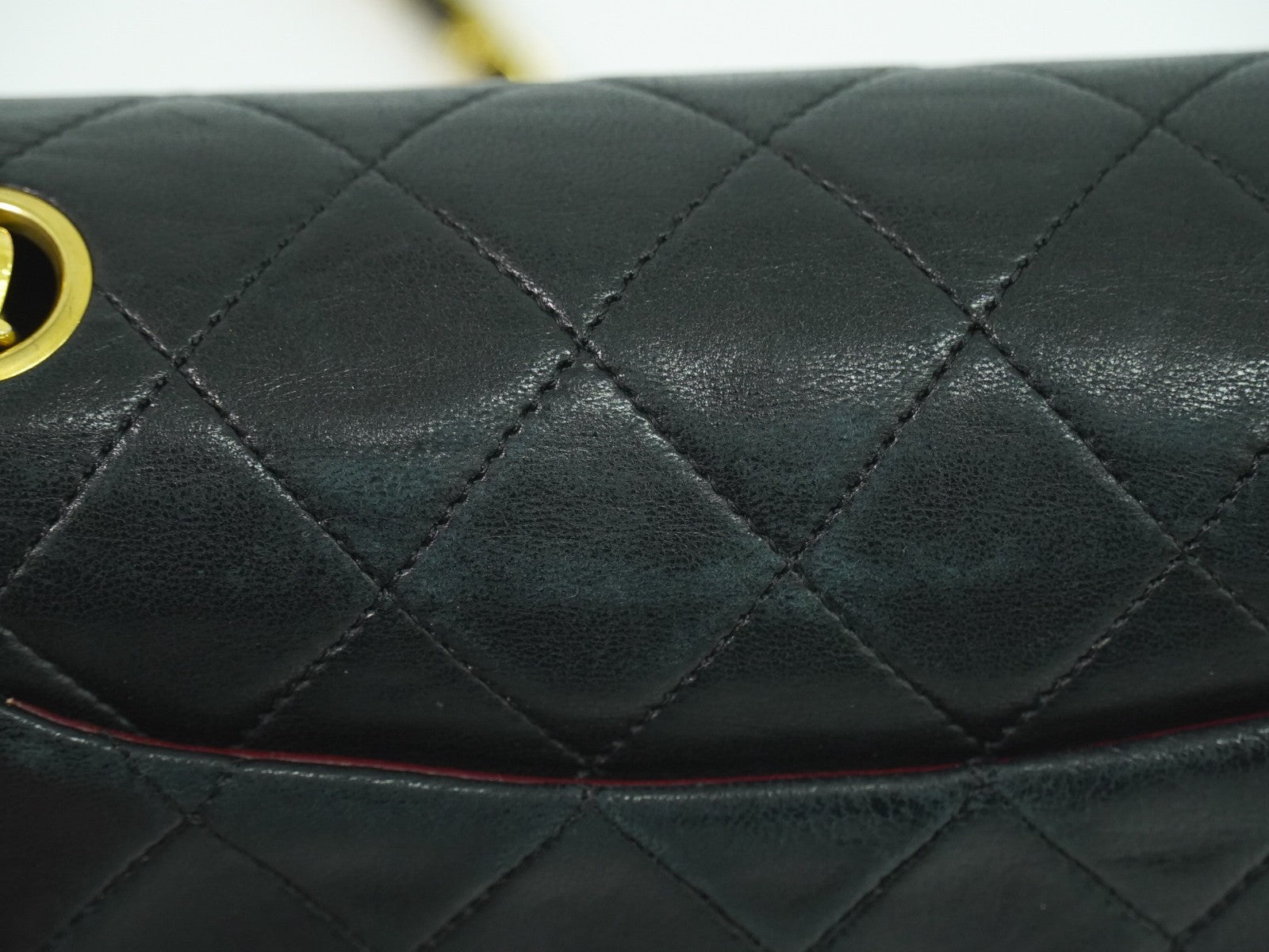 Chanel Vintage Square Classic Single Flap Bag Quilted Leather Black Leather Handbag (Pre-Owned)