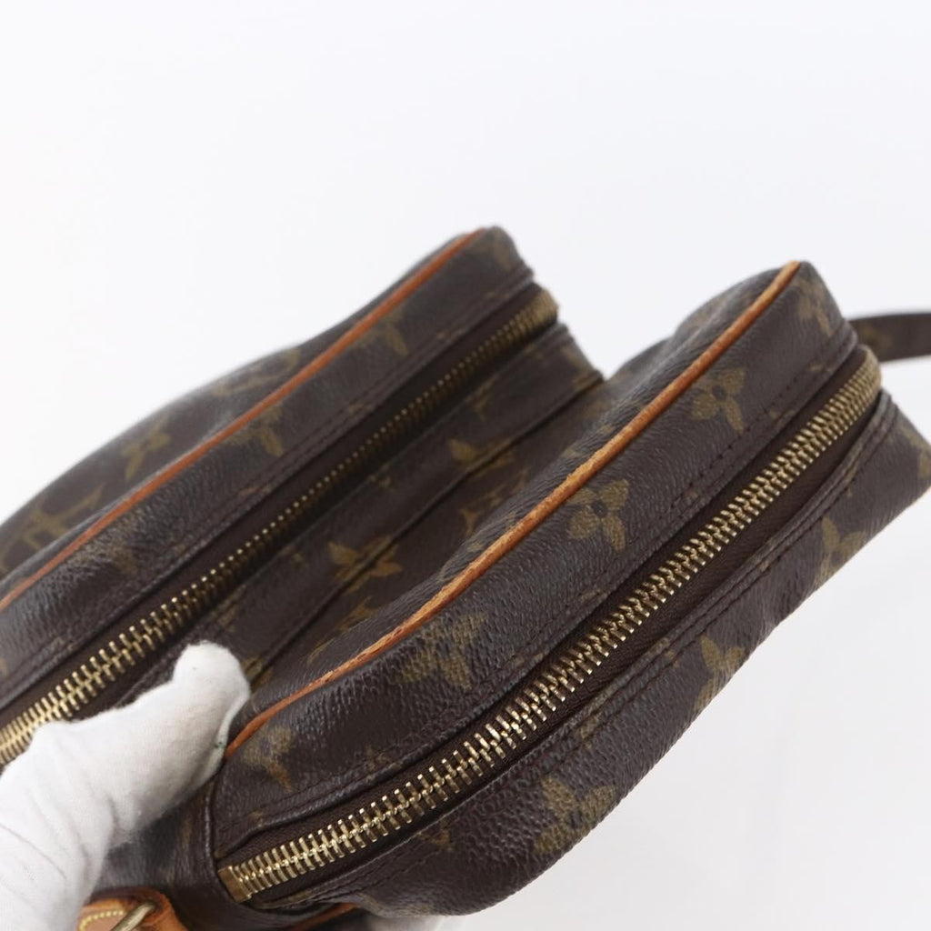 Louis Vuitton Amazone Bag Monogram Canvas Brown Canvas Shoulder Bag Bag (Pre-Owned)