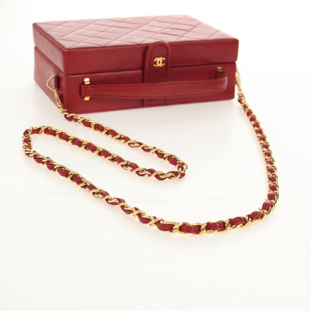 Chanel Matelasse Chain Shoulder Bag Leather Red Leather Shoulder Bag Bag (Pre-Owned)