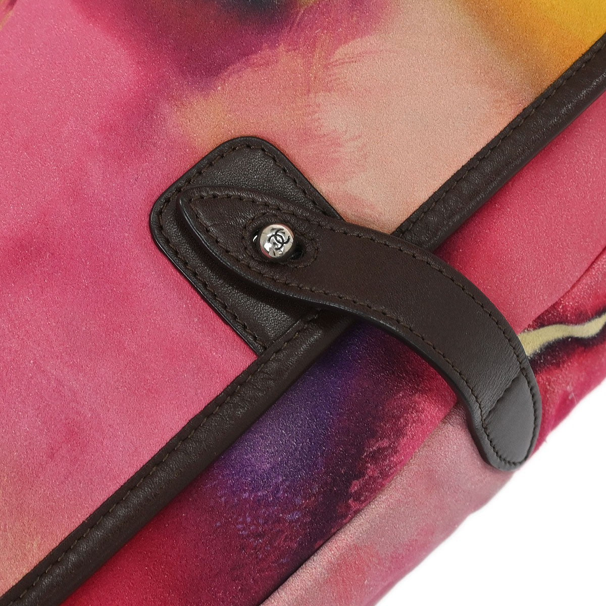 Chanel Flower Power Messenger Bag Multicolor Printed Nubuck Multicolour Suede Shoulder Bag Bag (Pre-Owned)