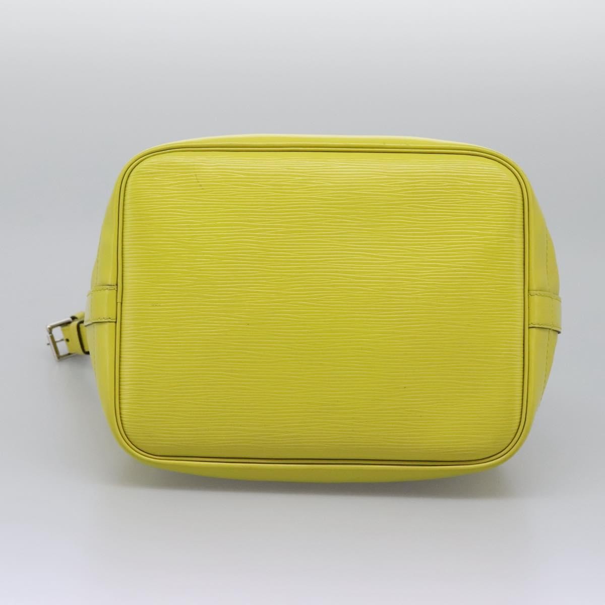 Louis Vuitton Petit Noe Handbag Epi Leather Green Leather Shoulder Bag Bag (Pre-Owned)