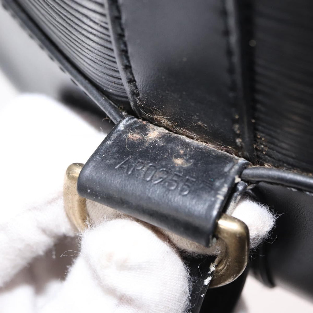 Louis Vuitton Randonnee Backpack Epi Leather Black Leather Shoulder Bag Bag (Pre-Owned)