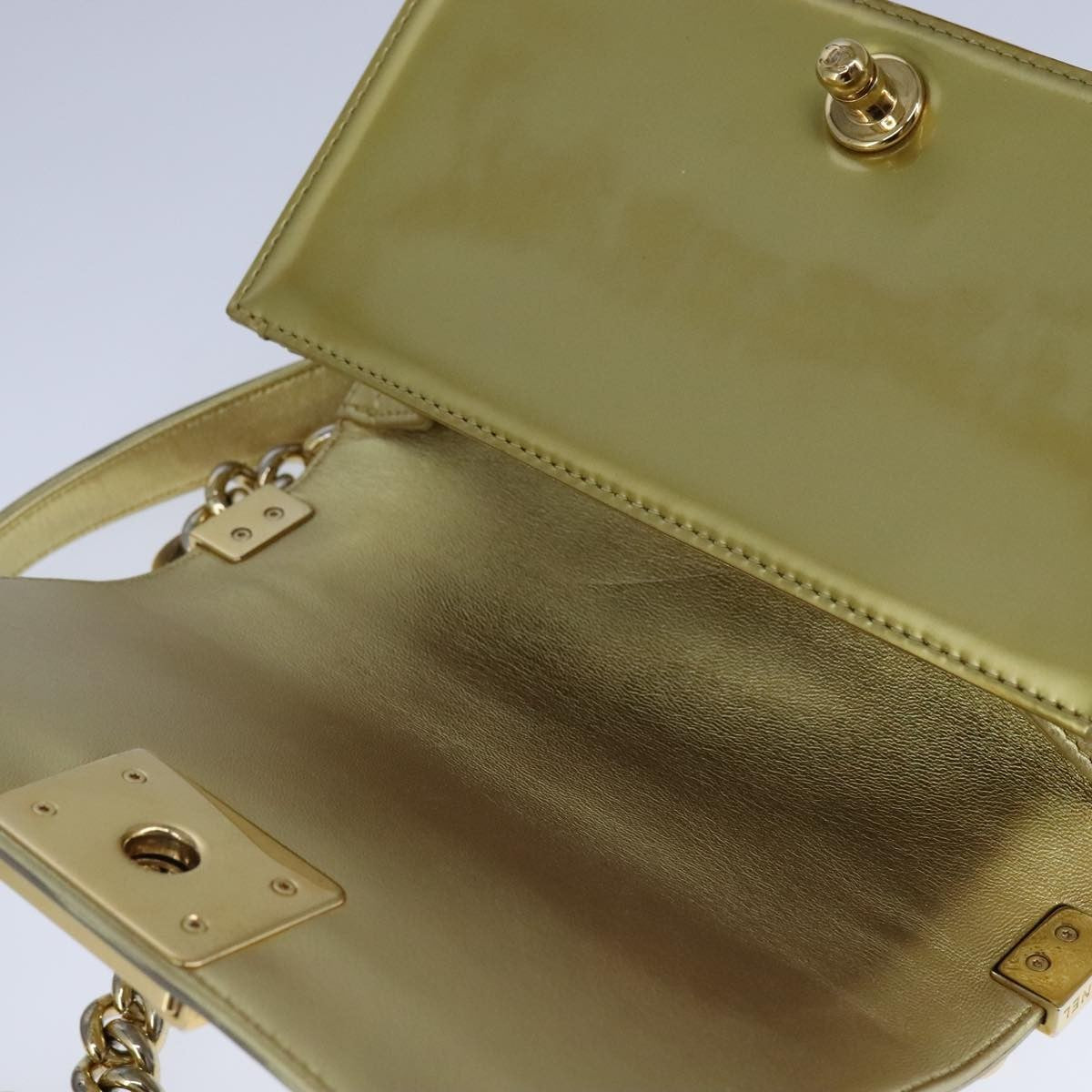 Chanel Boy Flap Bag Quilted Patent Gold Patent_Leather Shoulder Bag Bag (Pre-Owned)