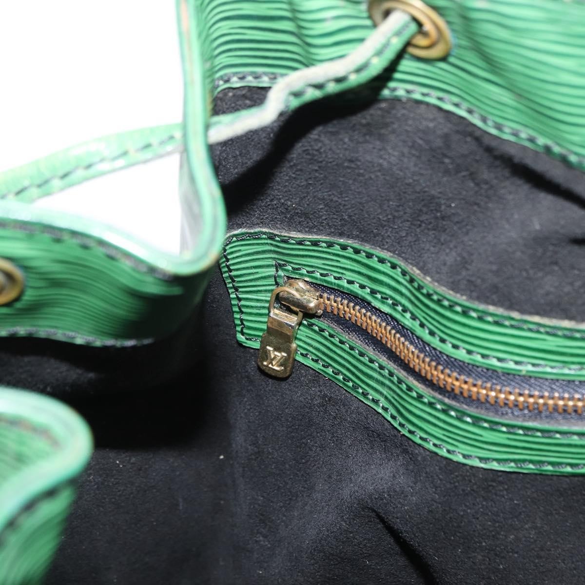 Louis Vuitton Noe Handbag Epi Leather Green Leather Shoulder Bag Bag (Pre-Owned)
