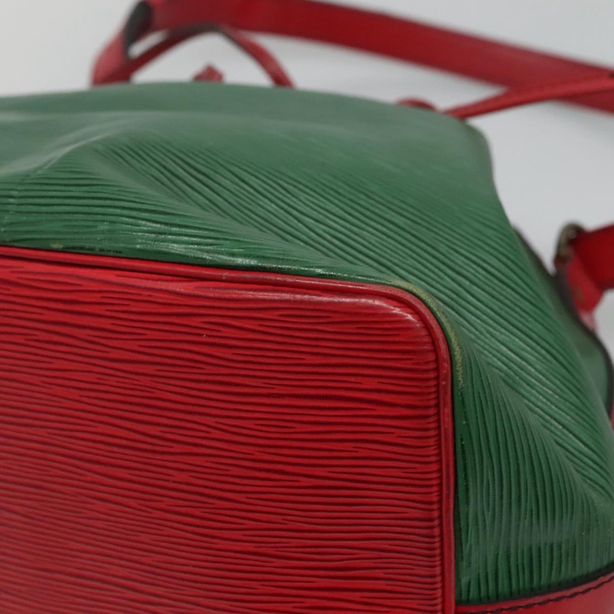 Louis Vuitton Bicolor Petit Noe Handbag Epi Leather Green Leather Shoulder Bag Bag (Pre-Owned)