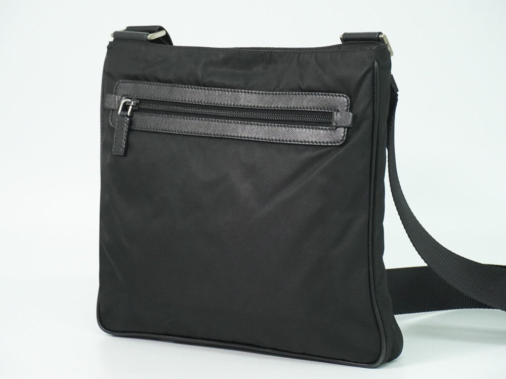 Prada Flat Messenger Bag Tessuto Black Nylon Shoulder Bag Bag (Pre-Owned)