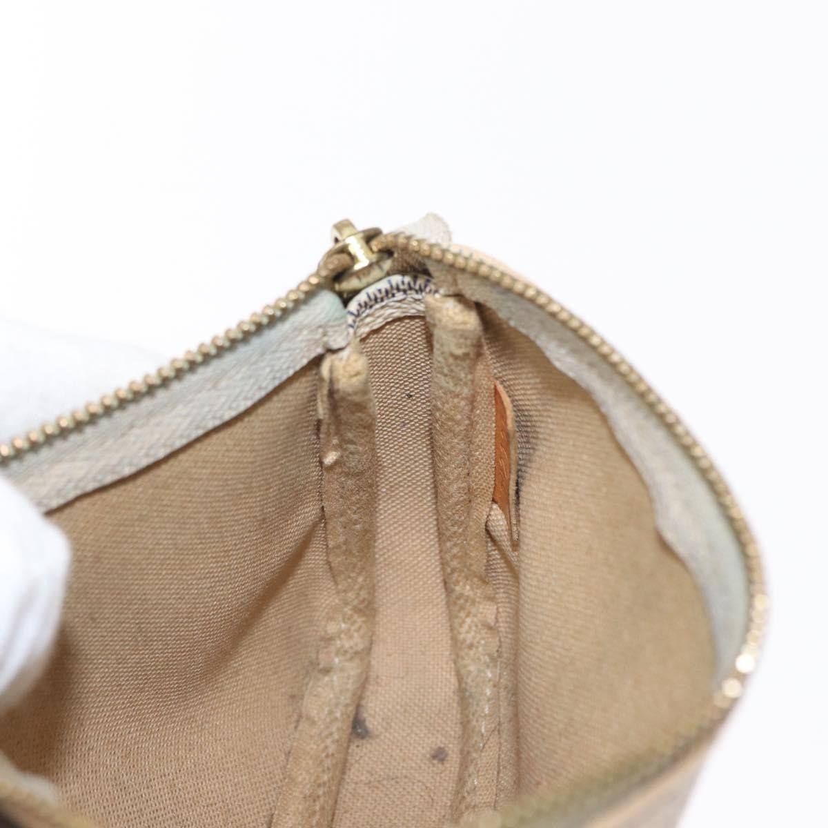 Louis Vuitton Mini Pochette Accessoires Damier Canvas White Canvas Clutche & Pouche Bag (Pre-Owned)