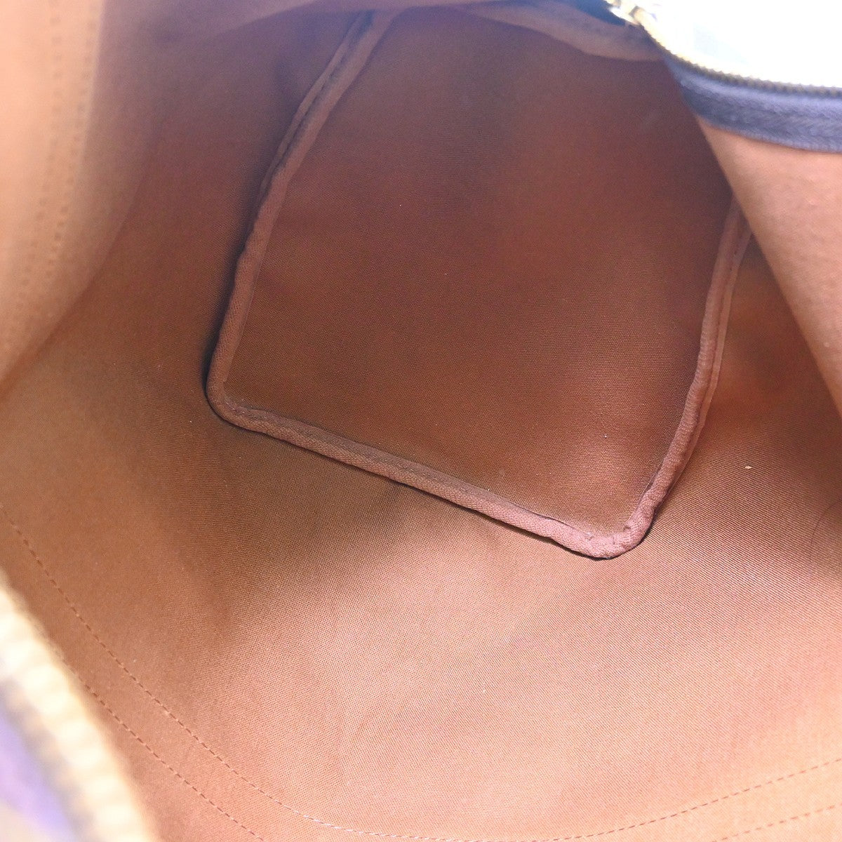 Louis Vuitton Keepall Bag Monogram Canvas Brown Canvas Travel Bag Bag (Pre-Owned)