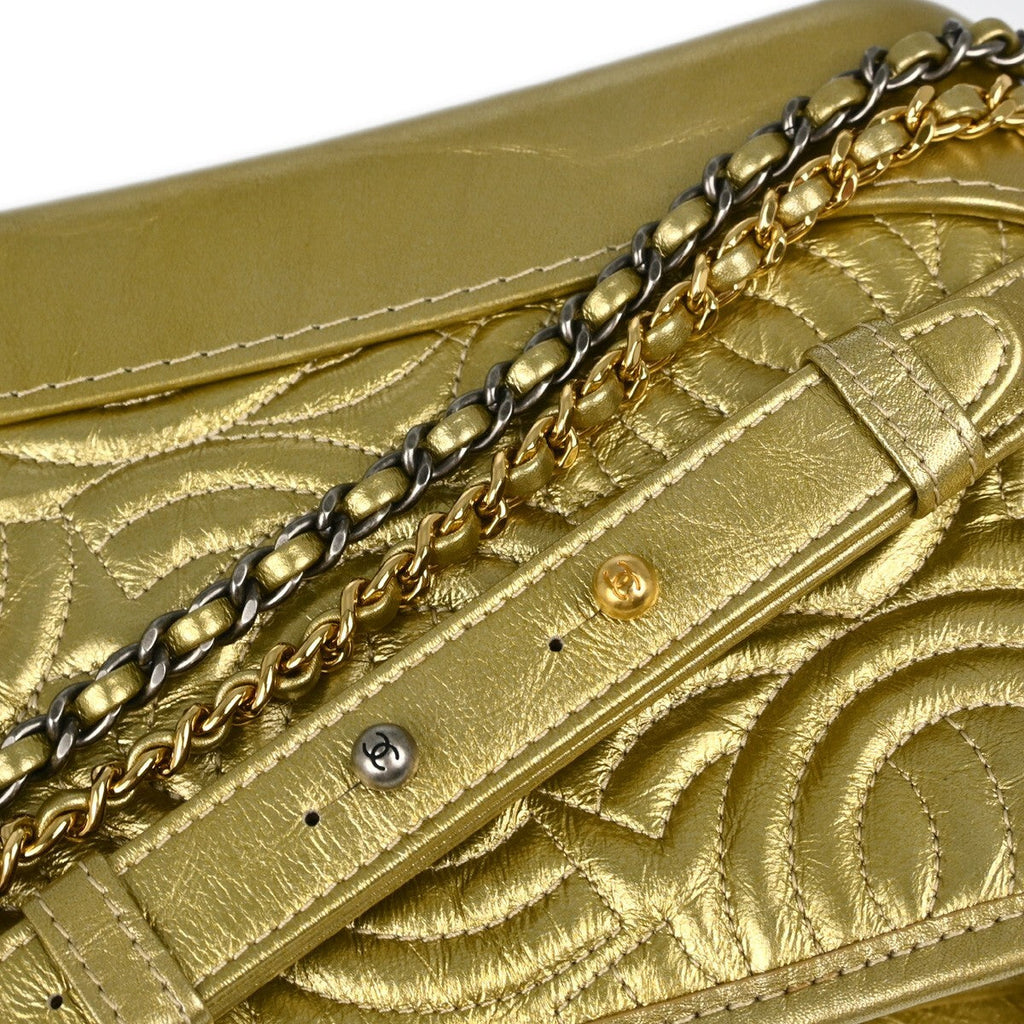 Chanel Gabrielle Hobo Quilted Metallic Aged Calfskin Gold Leather Shoulder Bag Bag (Pre-Owned)