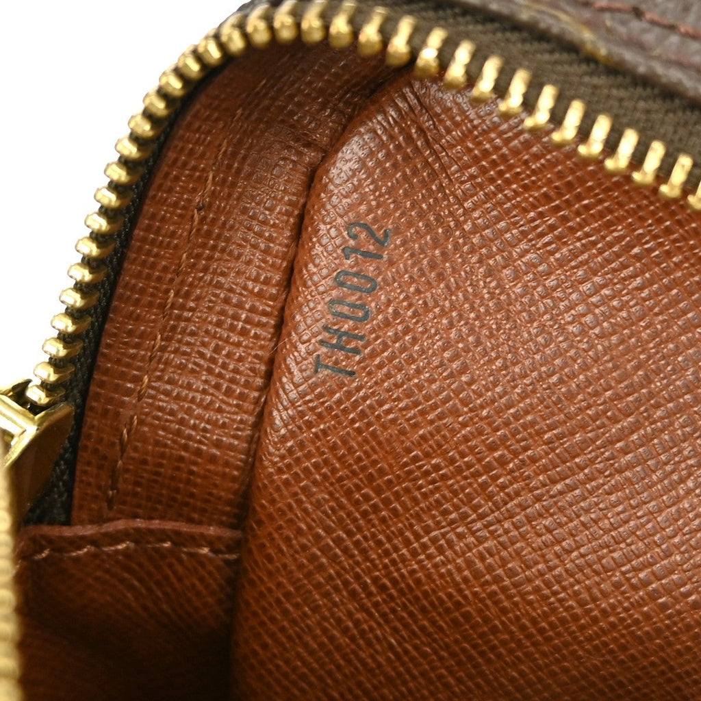 Louis Vuitton Amazone Bag Monogram Canvas Brown Canvas Shoulder Bag Bag (Pre-Owned)