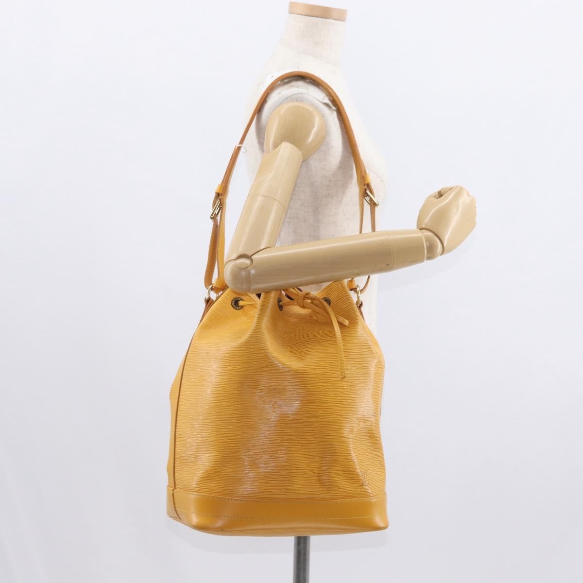 Louis Vuitton Noe Handbag Epi Leather Yellow Leather Shoulder Bag Bag (Pre-Owned)