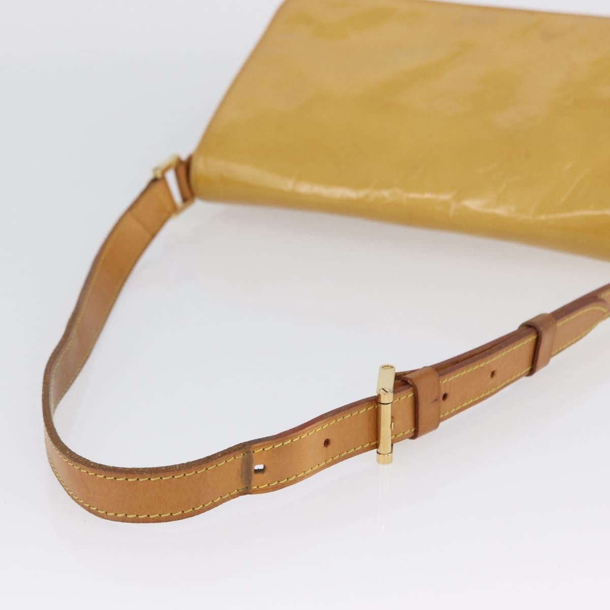 Louis Vuitton Thompson Street Handbag Monogram Vernis Beige Patent_Leather Shoulder Bag Bag (Pre-Owned)