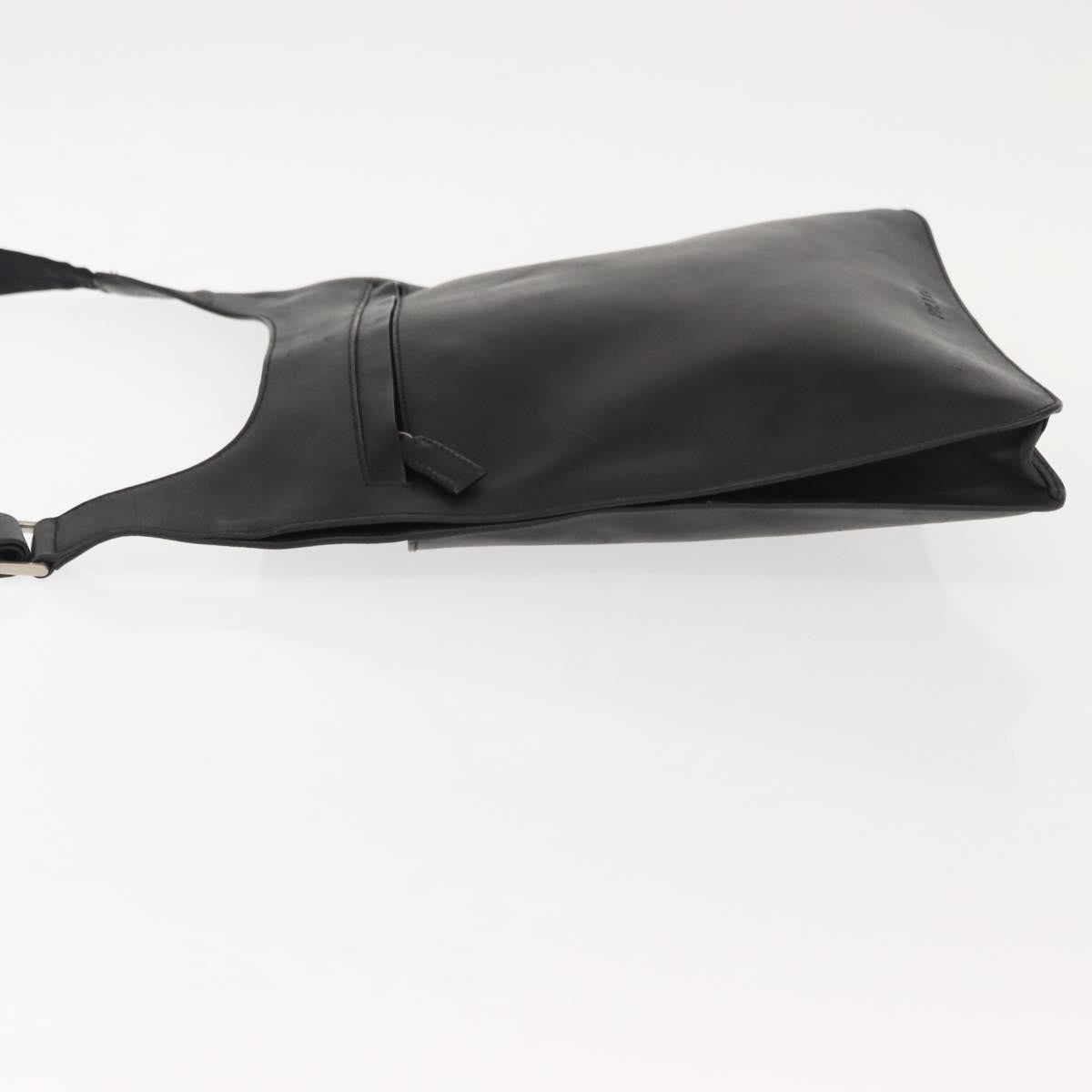 Prada Zip Messenger Bag Saffiano Leather Black Leather Shoulder Bag Bag (Pre-Owned)