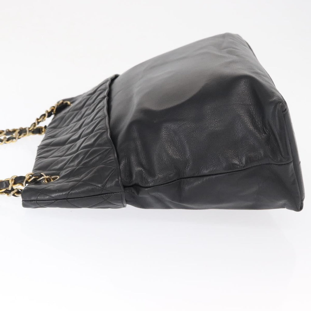 Chanel Chain Tote Leather Black Leather Handbag (Pre-Owned)