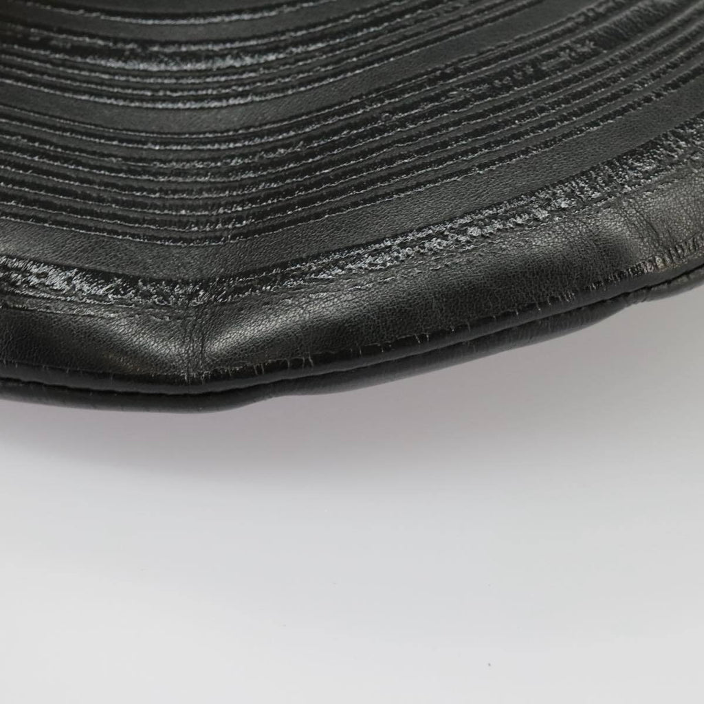 Louis Vuitton Disk Pouch Leather Black Leather Clutche & Pouche Bag (Pre-Owned)