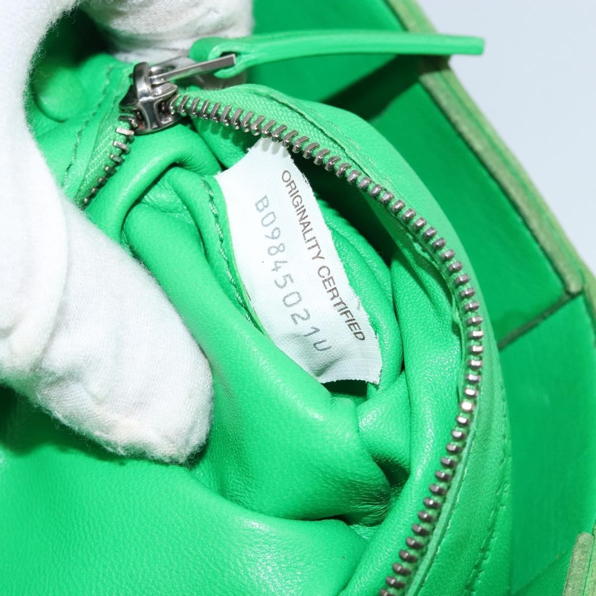 Bottega Veneta Cassette Crossbody Bag Maxi Intrecciato Leather Green Leather Bag (Pre-Owned)