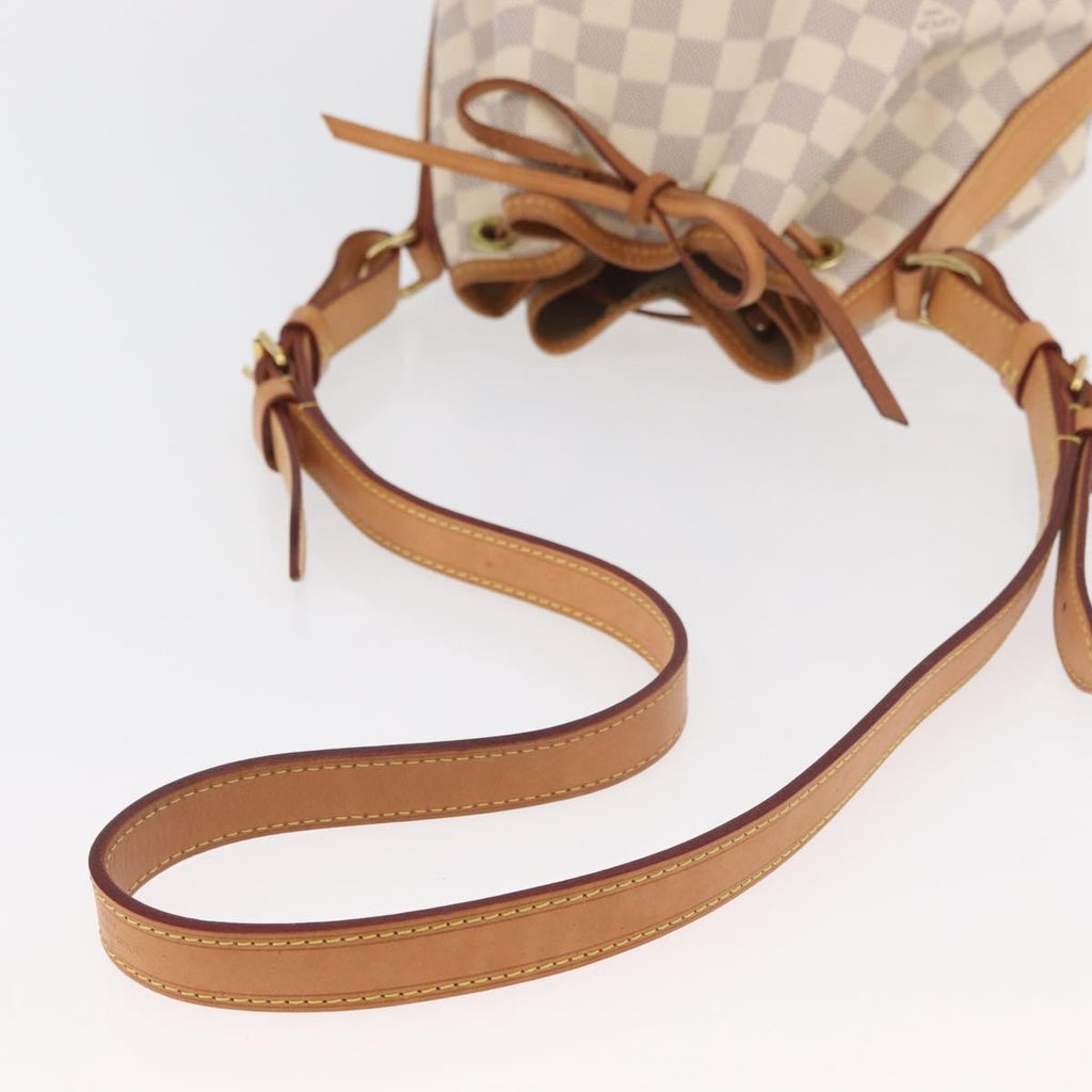 Louis Vuitton Noe Handbag Damier White Canvas Handbag (Pre-Owned)