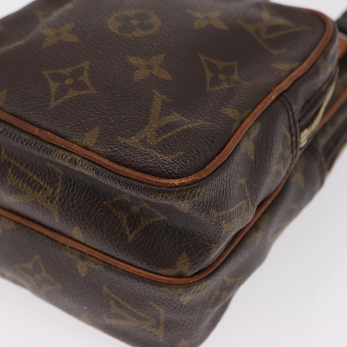 Louis Vuitton Amazone Bag Monogram Canvas Brown Canvas Shoulder Bag Bag (Pre-Owned)