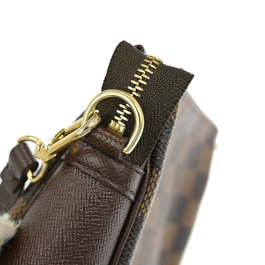 Louis Vuitton Trousse Make Up Bag Damier Canvas Brown Canvas Clutche & Pouche Bag (Pre-Owned)