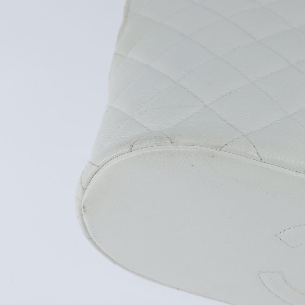 Chanel Vintage Cc Zip Around Bowler Bag Quilted Caviar White Leather Tote Bag Bag (Pre-Owned)