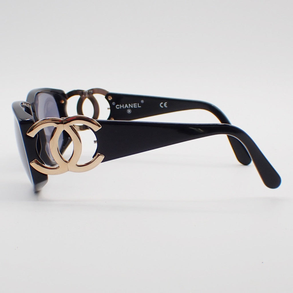 Chanel Logo Cc Sunglasses Plastic Black Plastic Sunglasse Accessory (Pre-Owned)