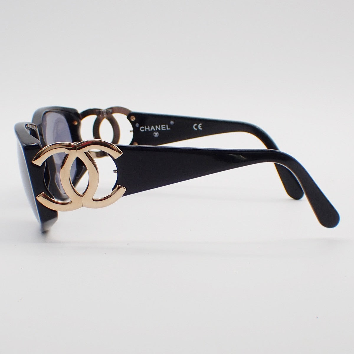 Chanel Logo Cc Sunglasses Plastic Black Plastic Sunglasse Accessory (Pre-Owned)