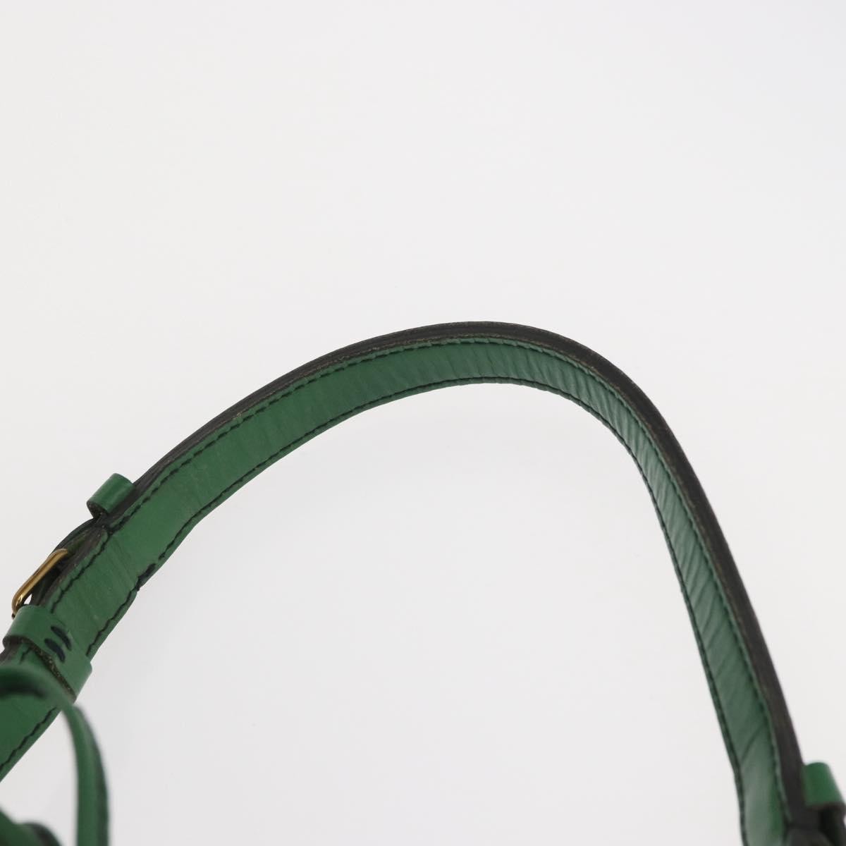Louis Vuitton Noe Handbag Epi Leather Green Leather Shoulder Bag Bag (Pre-Owned)