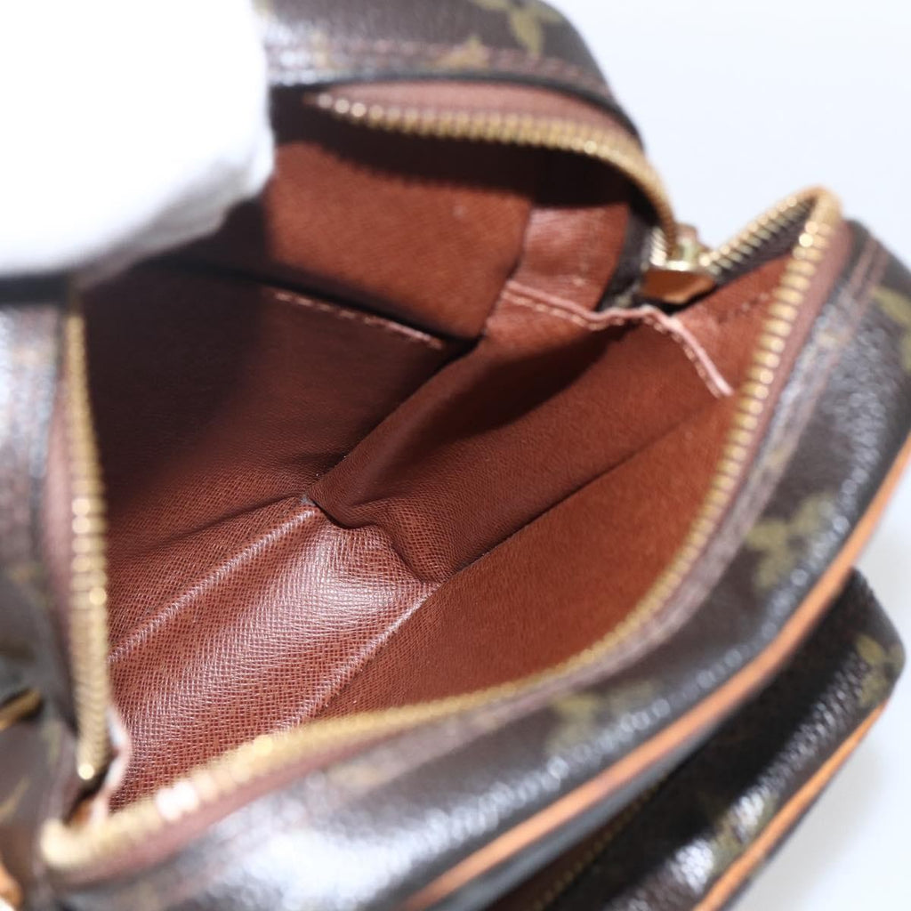 Louis Vuitton Amazone Bag Monogram Canvas Brown Canvas Shoulder Bag Bag (Pre-Owned)