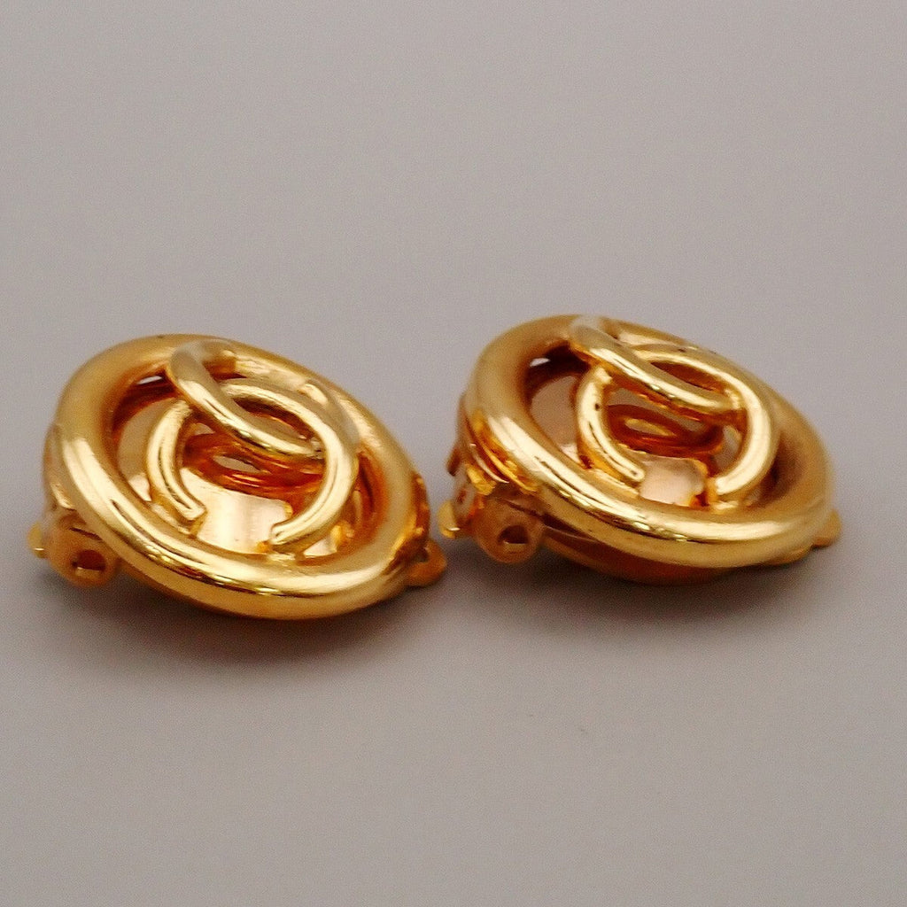 Chanel Vintage Cc Round Clip-On Earrings Metal Gold Gold_Plated Earrings Jewelry (Pre-Owned)
