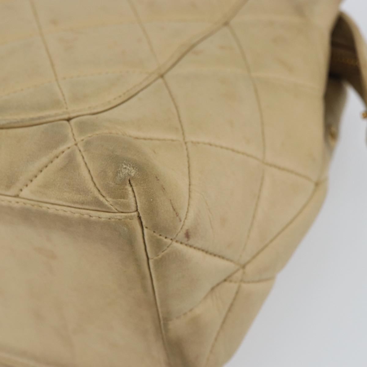 Chanel Vintage Camera Bag Quilted Leather Beige Leather Shoulder Bag Bag (Pre-Owned)