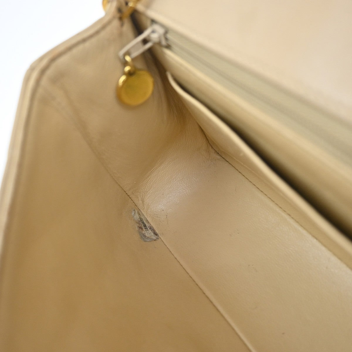 Chanel Diana Flap Bag Quilted Lambskin Beige Leather Shoulder Bag Bag (Pre-Owned)