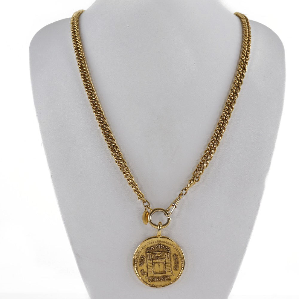 Chanel Vintage 31 Rue Cambon Medallion Pendant Necklace Metal Gold Gold_Plated Necklace Jewelry (Pre-Owned)