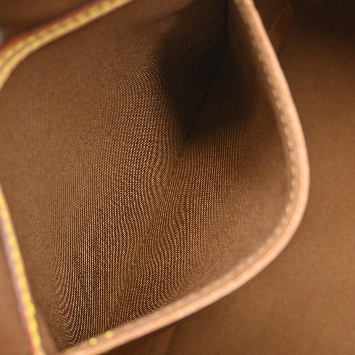 Louis Vuitton Alma Handbag Monogram Canvas Brown Canvas Handbag (Pre-Owned)