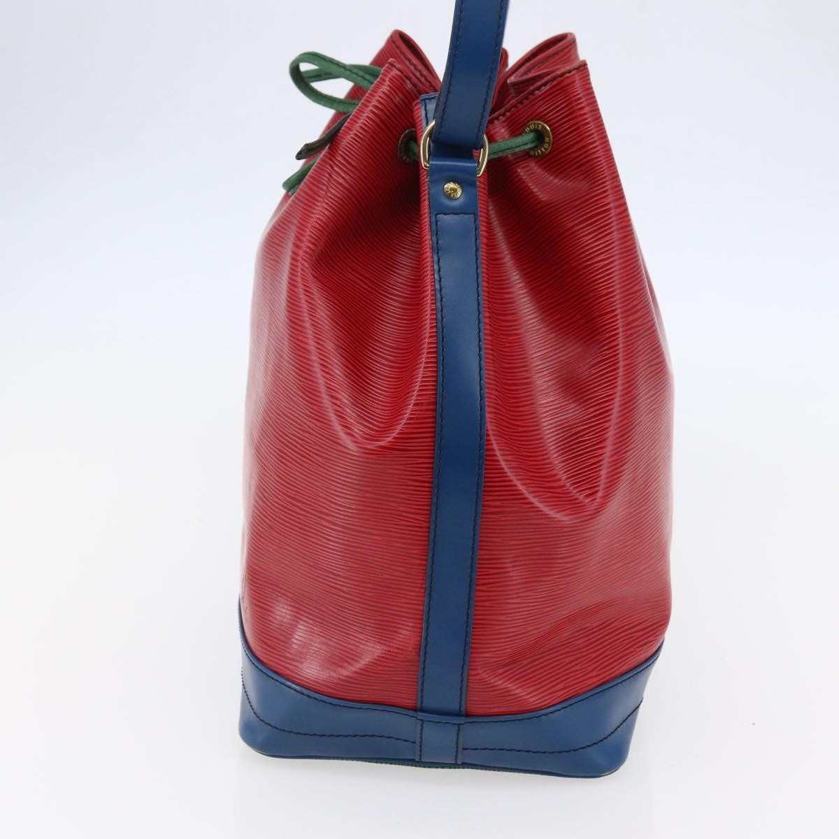 Louis Vuitton Tricolor Noe Handbag Epi Leather Multicolour Leather Shoulder Bag Bag (Pre-Owned)