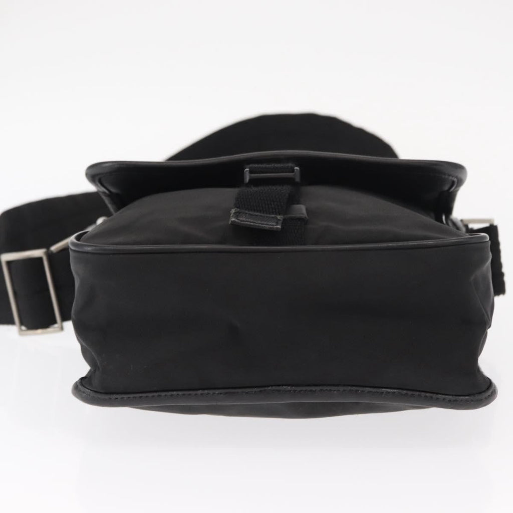 Prada Logo Flap Messenger Bag Tessuto Black Nylon Shoulder Bag Bag (Pre-Owned)