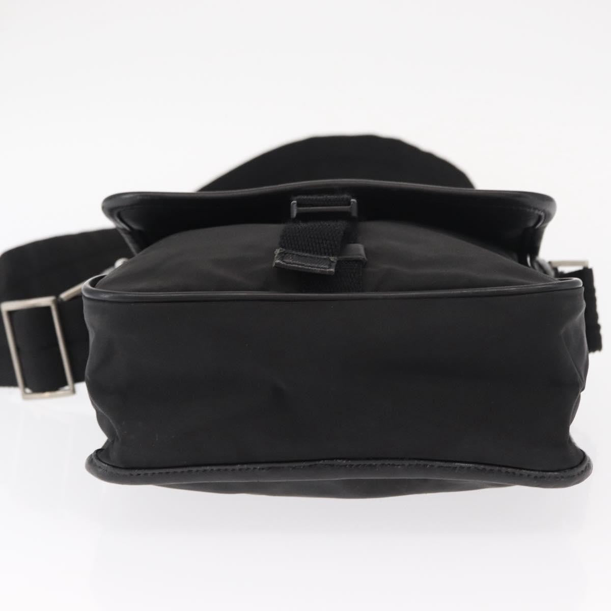 Prada Logo Flap Messenger Bag Tessuto Black Nylon Shoulder Bag Bag (Pre-Owned)