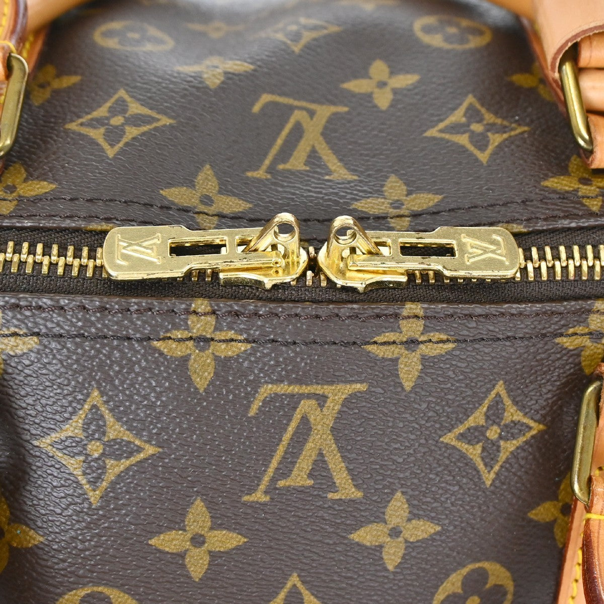 Louis Vuitton Keepall Bag Monogram Canvas Brown Canvas Travel Bag Bag (Pre-Owned)