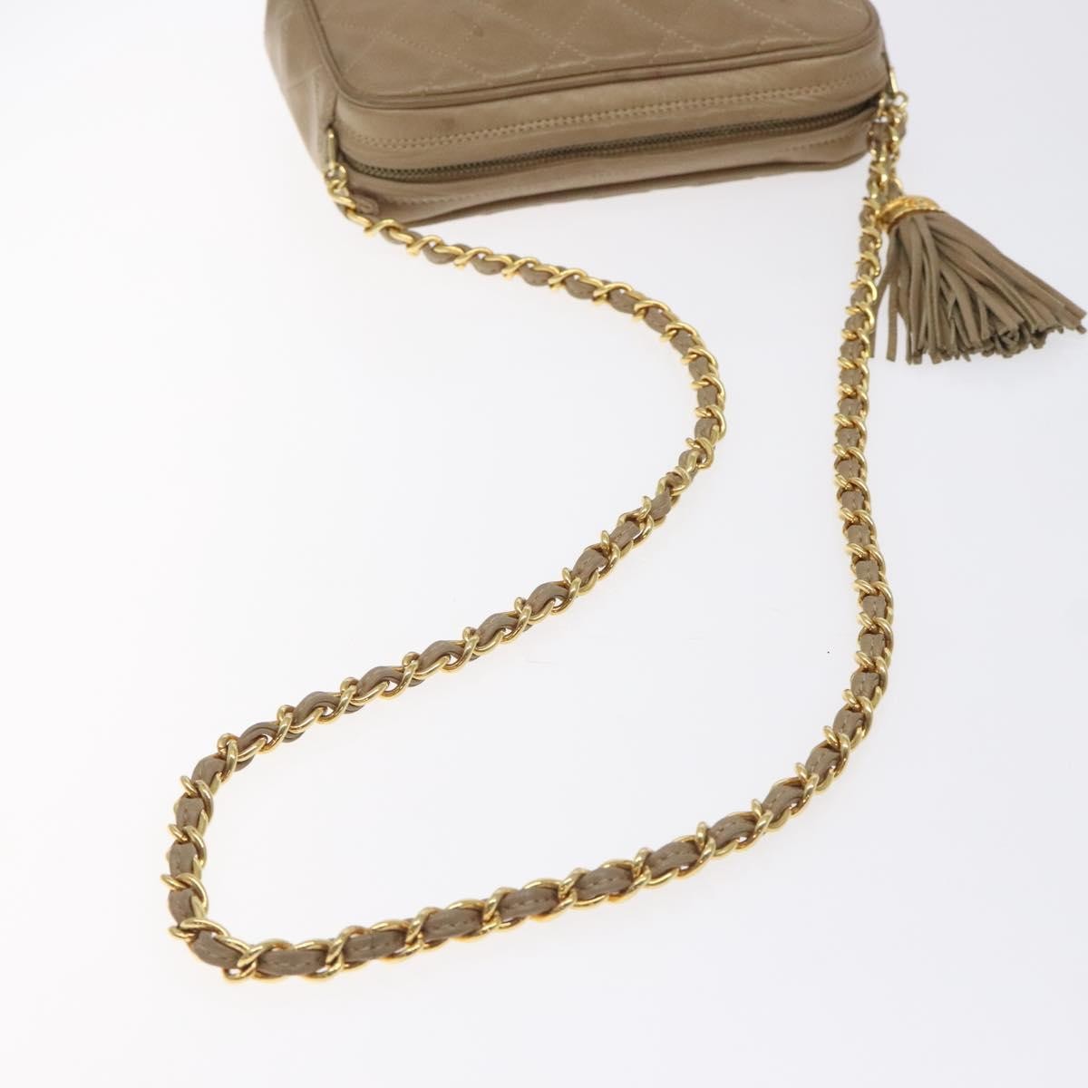 Chanel Vintage Diamond Cc Camera Bag Quilted Leather Beige Leather Shoulder Bag Bag (Pre-Owned)